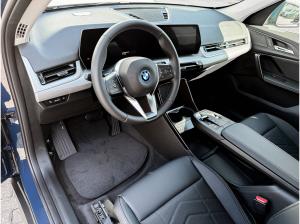 BMW iX1 xDrive30 Rückfahrkamera * Sitzheizung * Sonnenschutzverglasung * Apple Carplay/Android Auto *