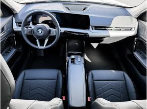 BMW iX1 xDrive30 Rückfahrkamera * Sitzheizung * Sonnenschutzverglasung * Apple Carplay/Android Auto *