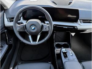 BMW iX1 xDrive30 Rückfahrkamera * Sitzheizung * Sonnenschutzverglasung * Apple Carplay/Android Auto *