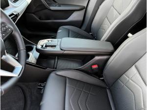 BMW iX1 xDrive30 Rückfahrkamera * Sitzheizung * Sonnenschutzverglasung * Apple Carplay/Android Auto *