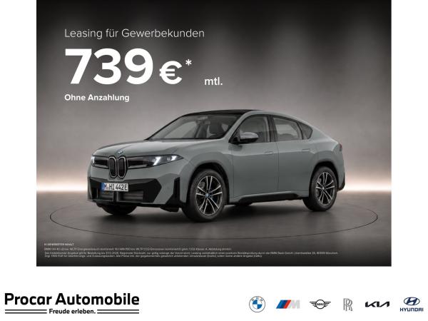 BMW iX4 40 xDrive | Design trifft Neue Klasse PANO