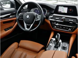 BMW 530 d xDrive Touring Luxury Line DAB Pano Head-Up Driving Ass. Plus Komfort