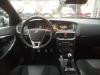 Foto - Volvo V40 T3 R-DESIGN mit Panoramadach, Frontscheibenheizung, Sitzheizung, Navi, Kamera,