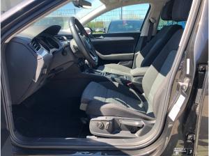 Volkswagen Passat Variant Nur bis zum 31.05 gültig!