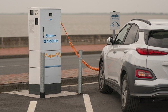 ladestation für elektroauto am meer