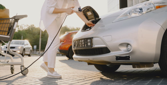 elektroauto aufladen