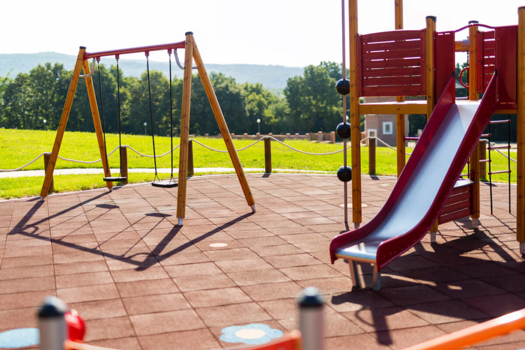 kinderspielplatz an einer raststaette