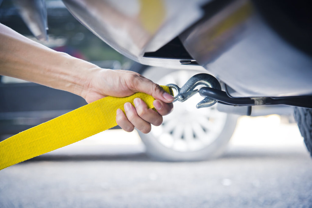 auto abschleppen mit abschleppseil