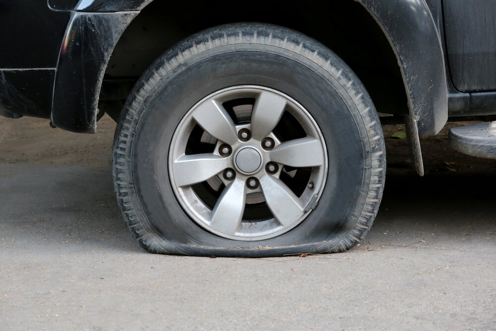 platte reifen am auto durch längere Standzeit